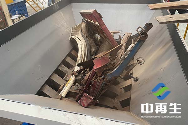 廢鋼撕碎機(jī)客戶案例