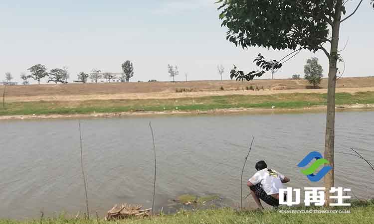 我國生活垃圾產(chǎn)業(yè)規(guī)模逐步擴(kuò)大，區(qū)域性集散市場(chǎng)初步形成，技術(shù)水平有所提高。