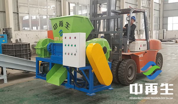 塑料撕碎機(jī)